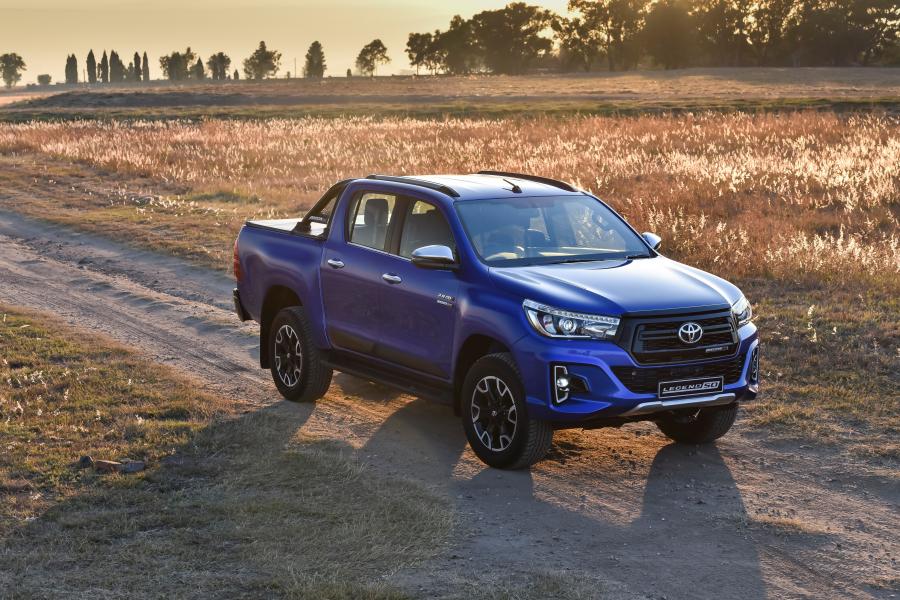  Toyota Hilux Legende 50 Double Cab 2019 года  (ZA) (фото 30 из 43)